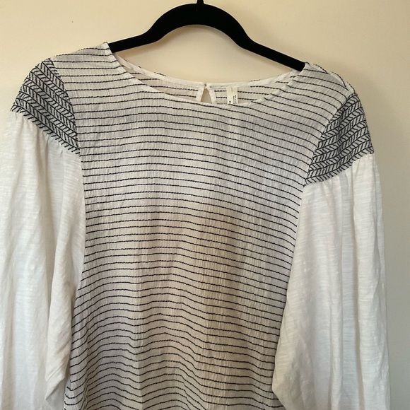 Anthropologie White Aiden Textured Top in Size Small - Picture 9 of 13